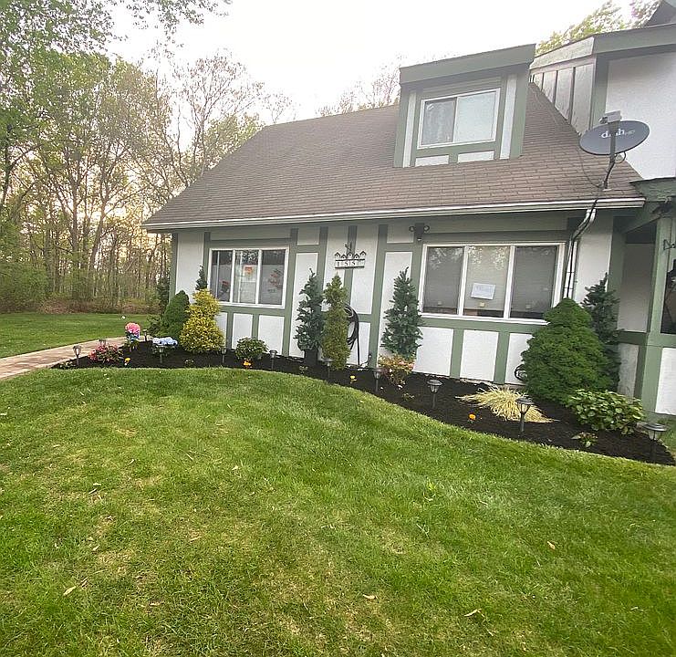 1st image of 155 Eagle Hill Ct
