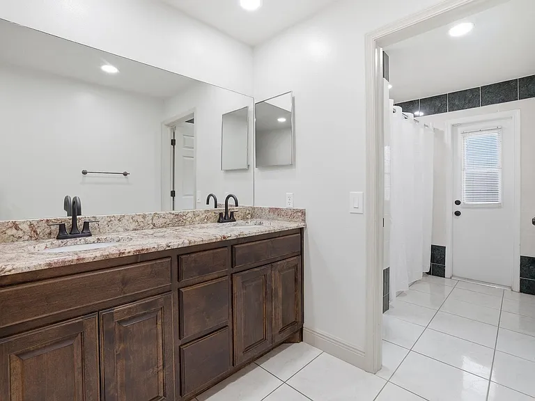 15600 Rolling Meadows Cir — Photo 12