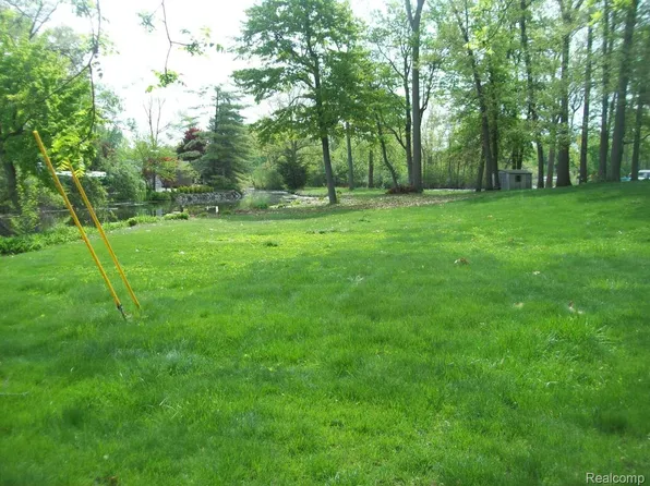 0 Solano Dr, Walled Lake, MI 48390