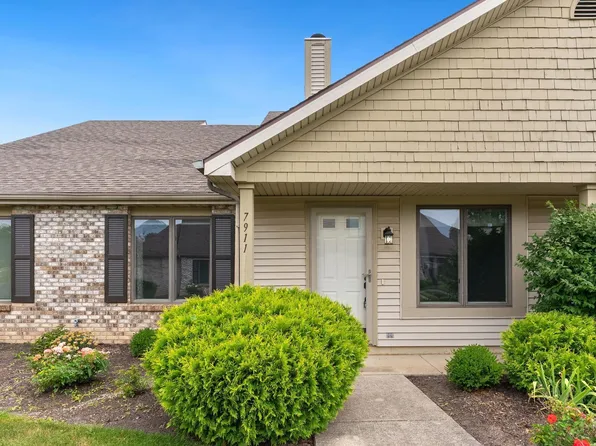 7911 Harrisburg Ln, Fort Wayne, IN 46835