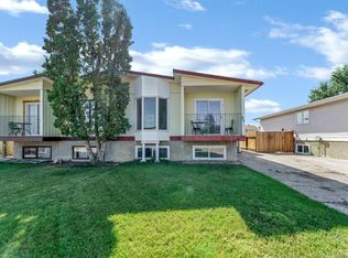 45 E Clark Cres SE, Medicine Hat, AB T1B 1S2