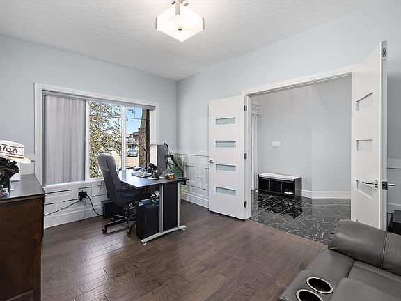 5th image of 2435 Ashcraft Cres SW