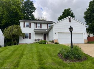 1505 Democracy Dr NW, North Canton, OH 44720