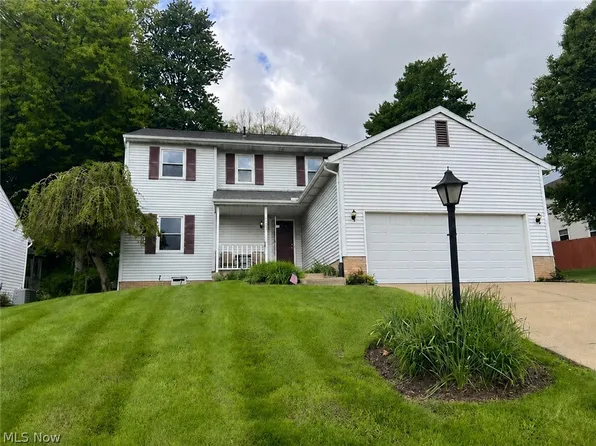 1505 Democracy Dr NW, North Canton, OH 44720
