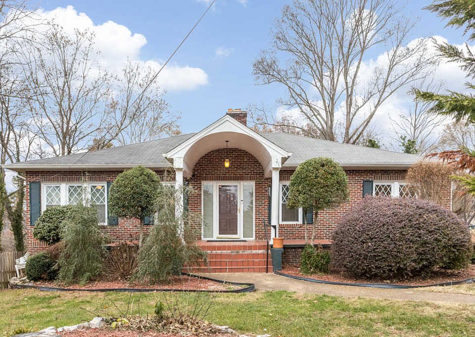 1st image of 203 Hillcrest Ave
