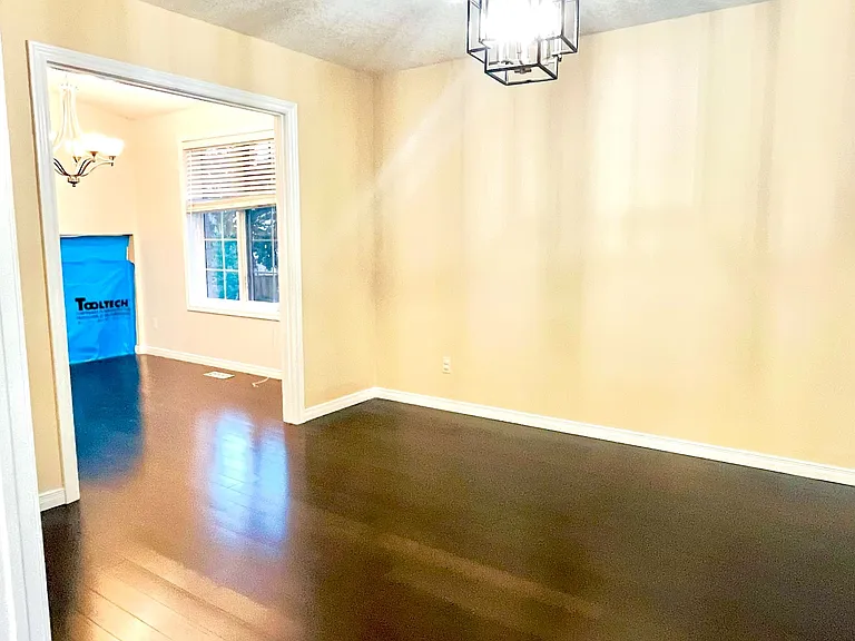 172 Springfield Pl — Photo 3