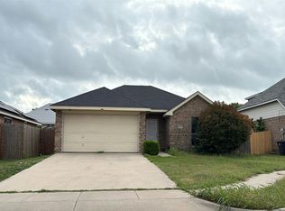 9325 Rhoni Ct, Fort Worth, TX 76140
