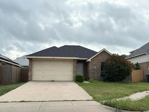 9325 Rhoni Ct, Fort Worth, TX 76140