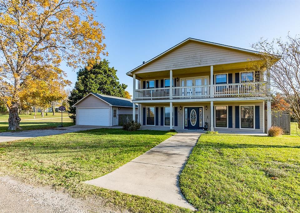 1st image of 817 Shoreline Dr