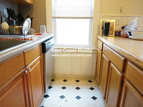 2nd image of 33 Brackett St #2NL