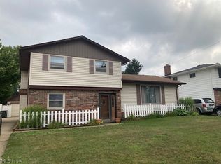 3071 Hetzel Dr, Parma, OH 44134