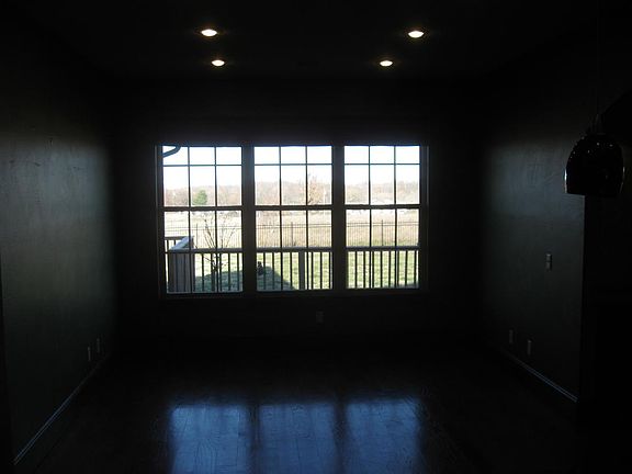 4th image of 11885 Lakenheath Dr