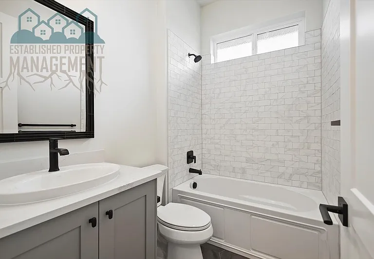 10642 W Lothbury Dr — Photo 20