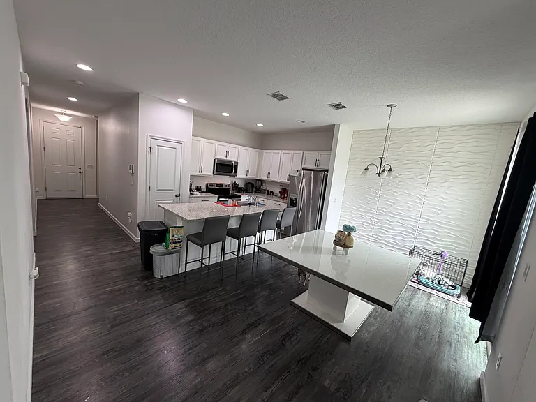 813 Landmark Hills Dr — Photo 10