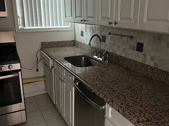 4th image of 67-40B 223rd Pl #6470B