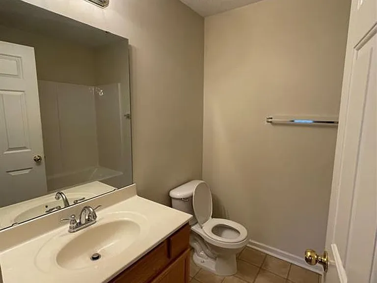 1615 Oak Leaf Dr NW — Photo 27