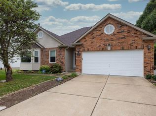 3598 Lakeview Heights Dr, Saint Louis, MO 63129