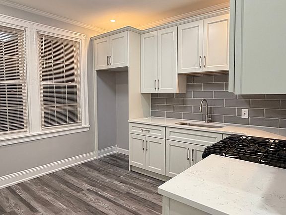 3rd image of 386 Stegman Pkwy Floor 2