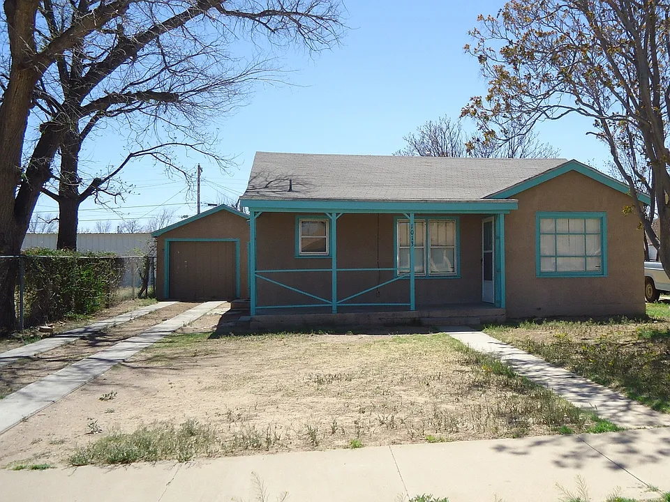1013 W Grand Ave