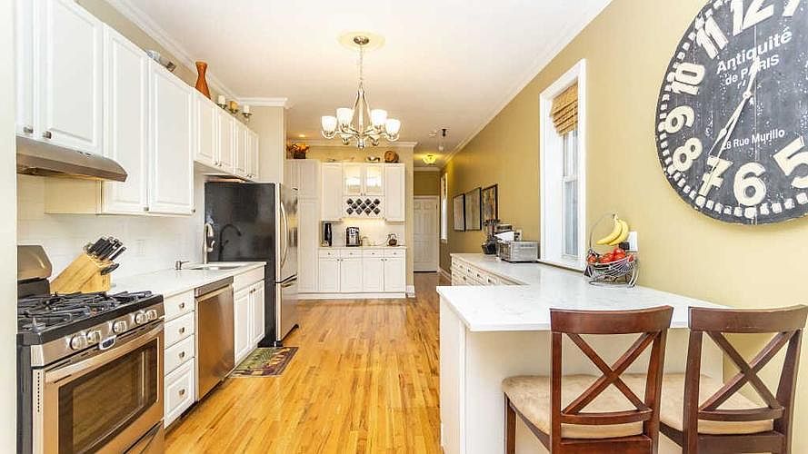 1st image of 1342 N Dean St #1A