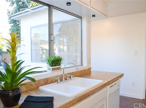 4th image of 2834 Canal Ave