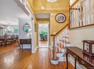 324 Plymouth Ave, Brightwaters, NY 11718