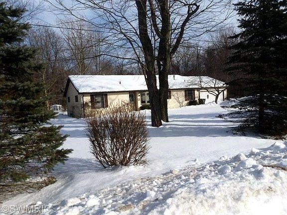 3rd image of 411 Dusenbury St