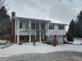 490 Charlotte St, Edmore, MI 48829