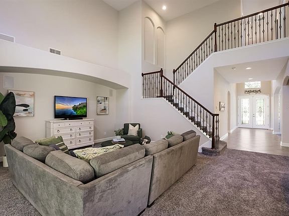 4th image of 8225 Country Park Way