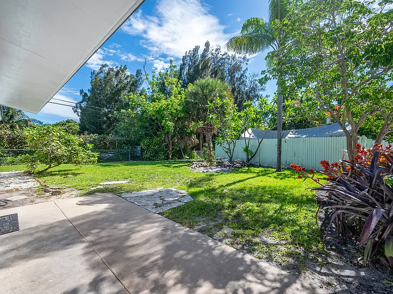 2680 Richard Rd — Photo 27