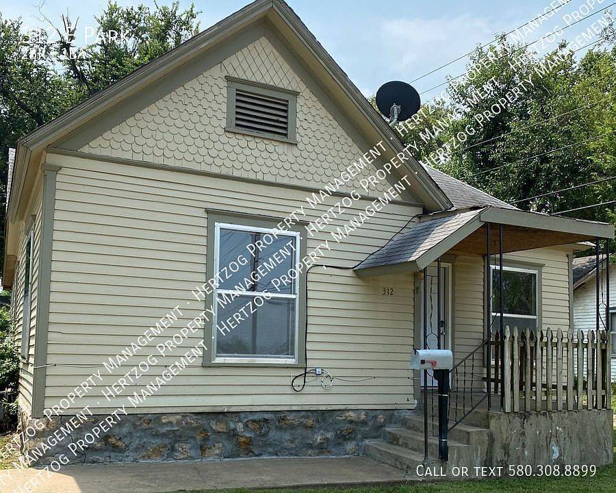 1st image of 312 E Park Ave