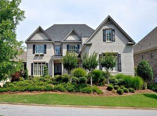 7925 Stratford Ln, Sandy Springs, GA 30350