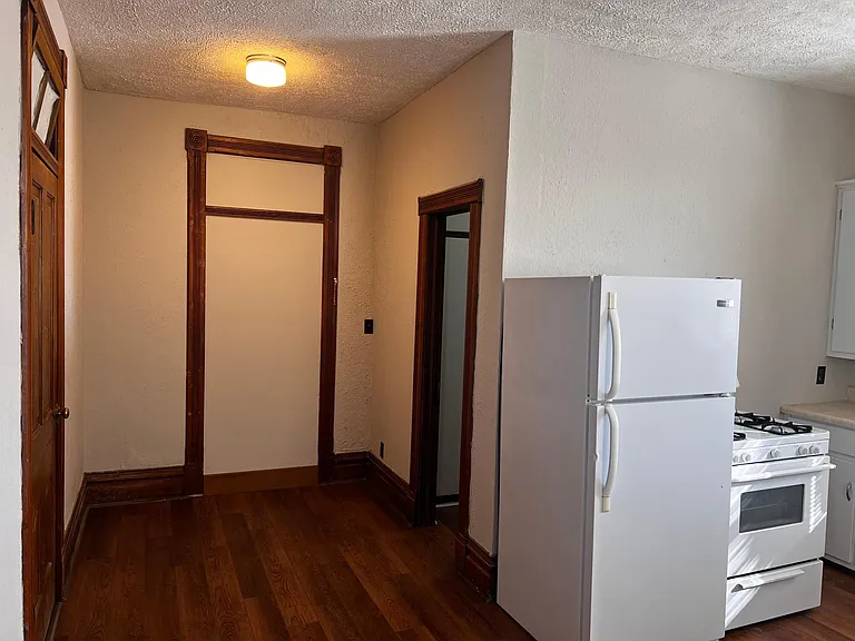 107 S College Ave #4 — Photo 17