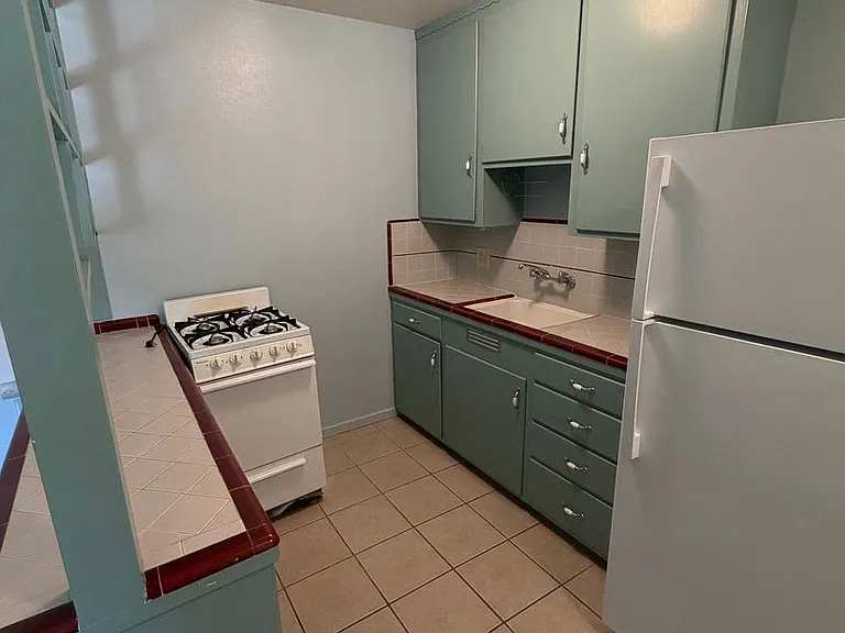 110 Ruth Court — Photo 5