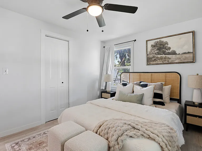 4714 N Elm St — Photo 20