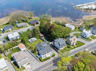 129 Essex Ave, Gloucester, MA 01930