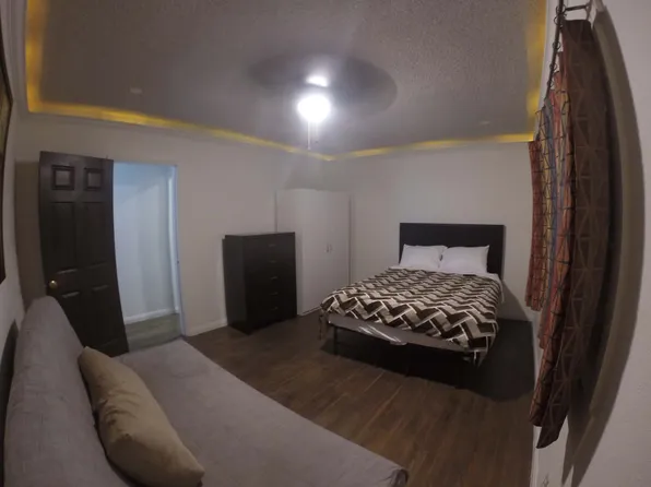 (undisclosed Address), Lakewood, CA 90712
