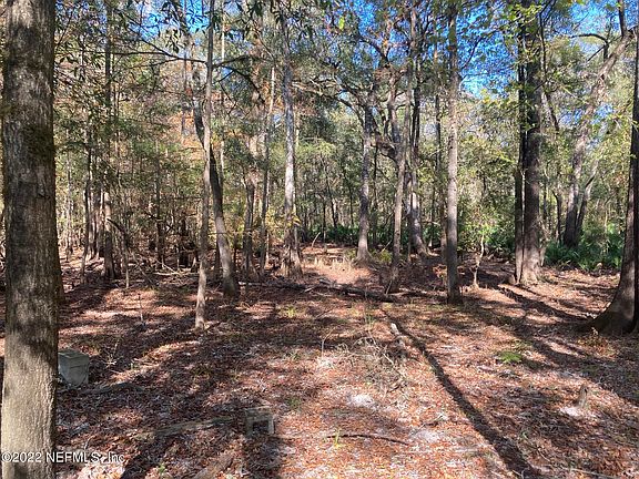 4th image of 1387 SE BIBLE CAMP Street