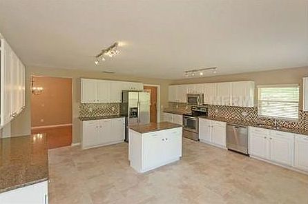 2nd image of 10323 Calle De Flores Dr