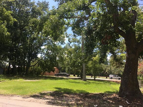 4th image of 4767 Nesbit Ave