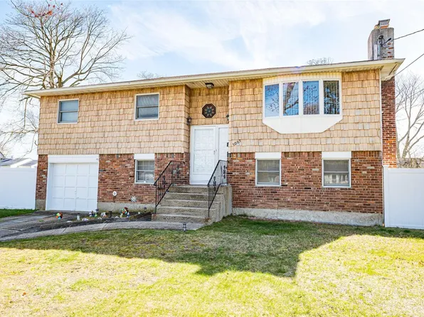 1081 Hyman Avenue, Bay Shore, NY 11706