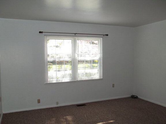 4th image of 1103 Fairwood Ave #P