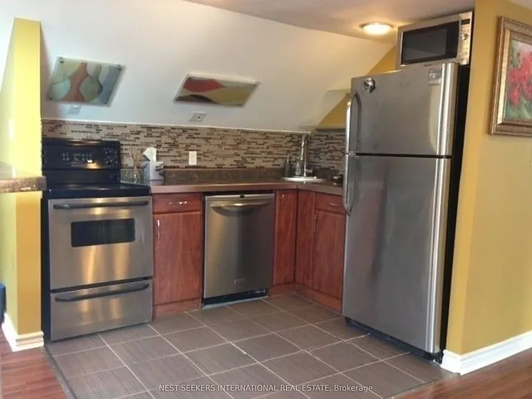250 Saint Clair Ave E #2 — Photo 6