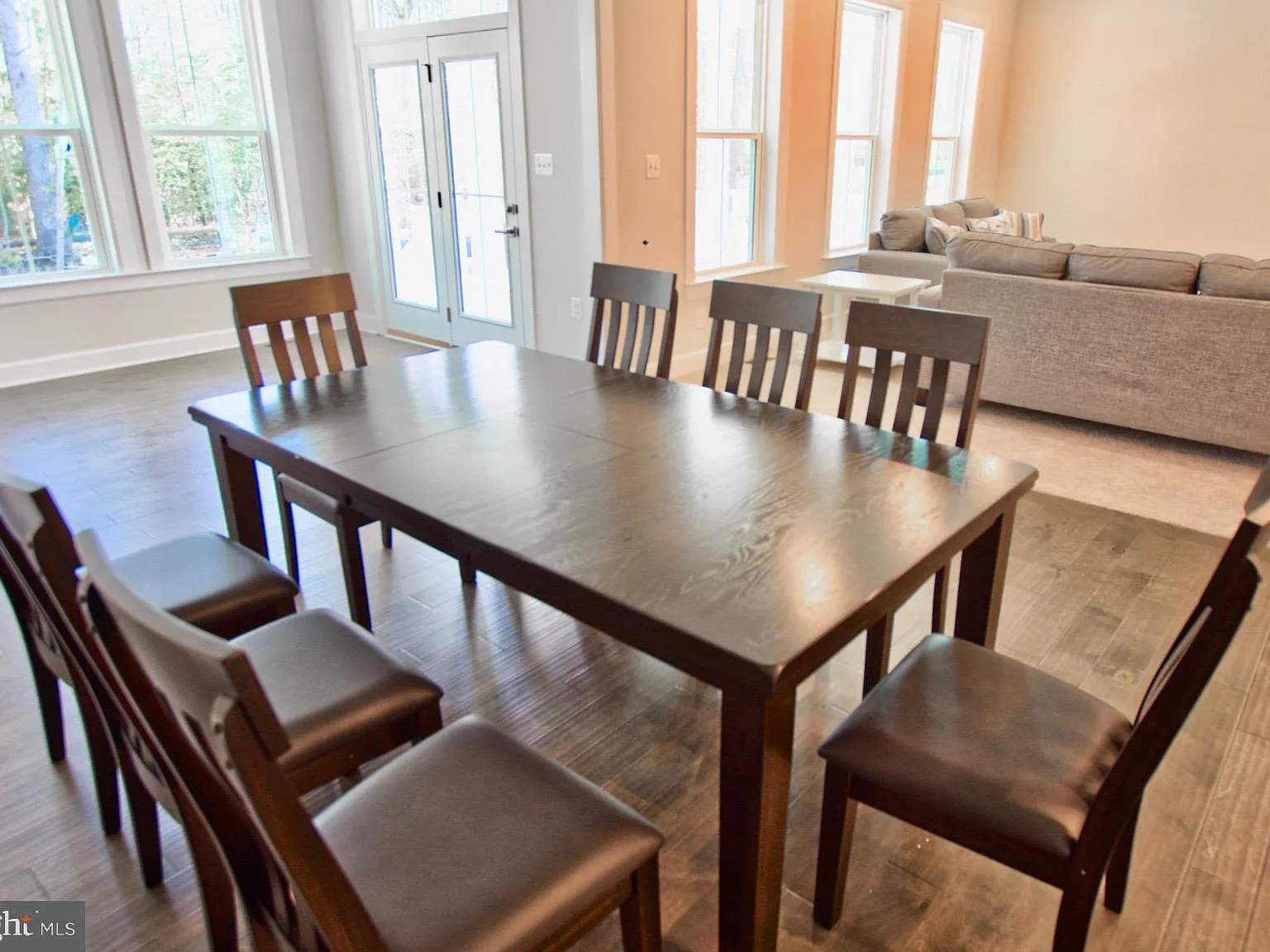 4 bed, $2,995 — Photo 3