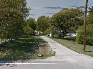 9 Shumate Ave, Maryland Heights, MO 63043