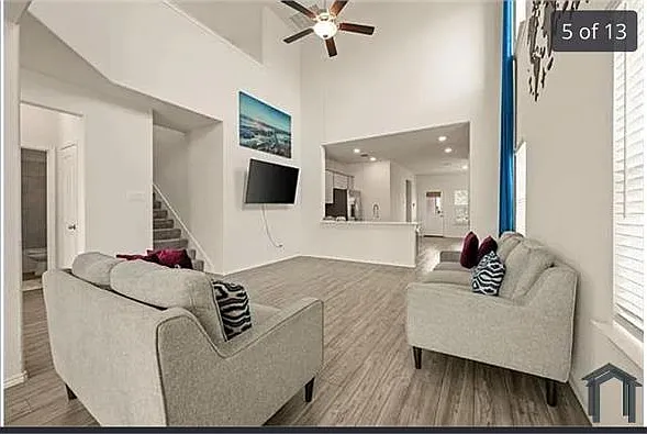 2460 Opaline Dr — Photo 5