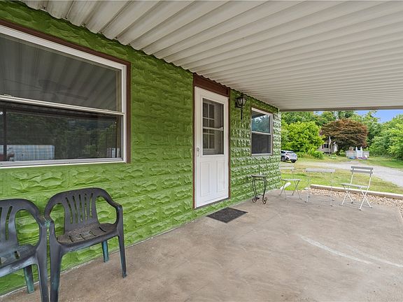 3rd image of 731 3rd Ave