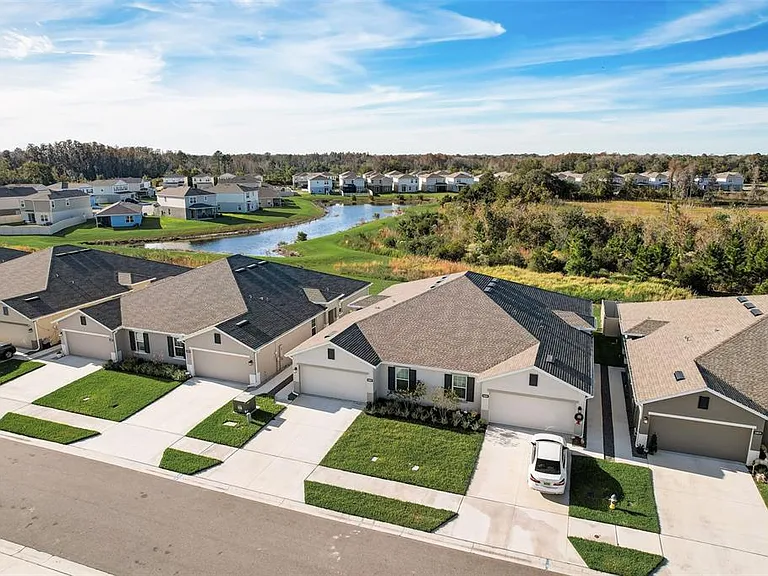 18027 Turning Leaf Cir — Photo 44