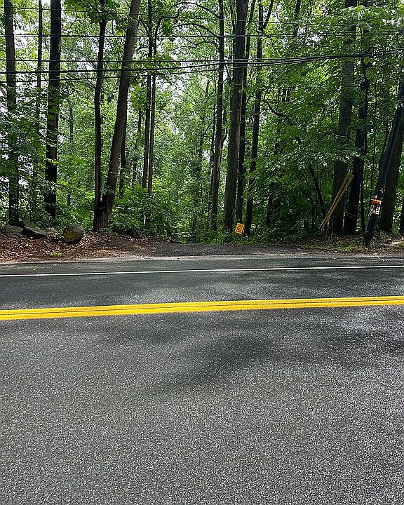 2nd image of 332 Old York Rd