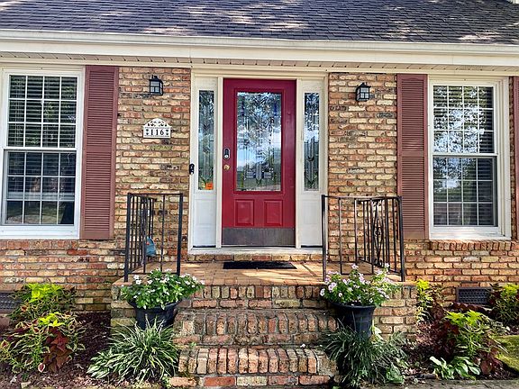 3rd image of 116 Creekwood Cir